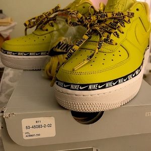 Women’s Air Force 1 **Brand New